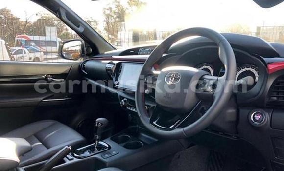 Acheter Occasion Voiture Toyota Hilux Blanc à Borrowdale, Harare Acheter Occasion Voiture Toyota Hilux Blanc à Borrowdale, Harare