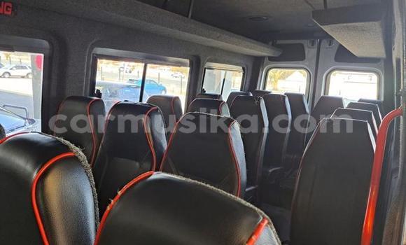 Nunua Ilio tumika Volkswagen Transporter Nyeupe Gari ndani ya Beitbridge nchini Matabeleland Kusini Nunua Ilio tumika Volkswagen Transporter Nyeupe Gari ndani ya Beitbridge nchini Matabeleland Kusini