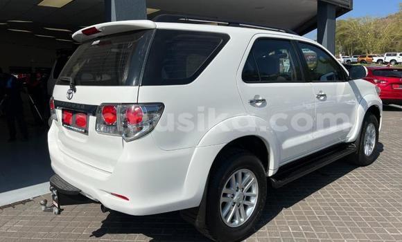 Tenga Tsaru Toyota Fortuner Chena Mota in Beitbridge in Matabeleland South Tenga Tsaru Toyota Fortuner Chena Mota in Beitbridge in Matabeleland South