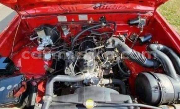 Tenga Tsaru Toyota Hilux Beige Mota in Beitbridge in Matabeleland South Tenga Tsaru Toyota Hilux Beige Mota in Beitbridge in Matabeleland South