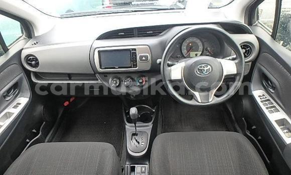 Nunua Ilio tumika Toyota Vitz Nyeusi Gari ndani ya Beitbridge nchini Matabeleland Kusini Nunua Ilio tumika Toyota Vitz Nyeusi Gari ndani ya Beitbridge nchini Matabeleland Kusini