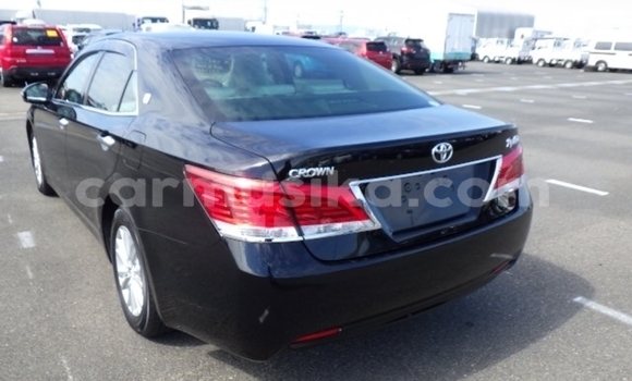 Acheter Occasion Voiture Toyota Crown Noir à Beitbridge, Matabeleland South Acheter Occasion Voiture Toyota Crown Noir à Beitbridge, Matabeleland South