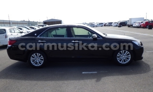 Acheter Occasion Voiture Toyota Crown Noir à Beitbridge, Matabeleland South Acheter Occasion Voiture Toyota Crown Noir à Beitbridge, Matabeleland South