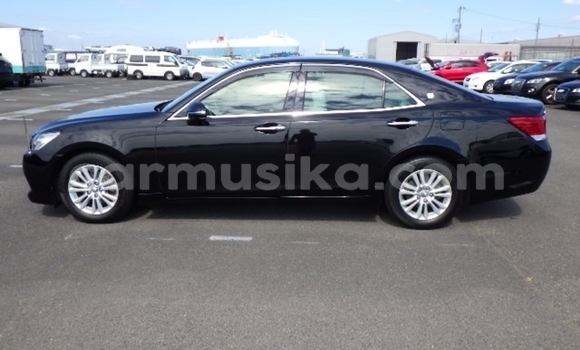 Acheter Occasion Voiture Toyota Crown Noir à Beitbridge, Matabeleland South Acheter Occasion Voiture Toyota Crown Noir à Beitbridge, Matabeleland South
