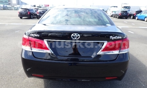 Acheter Occasion Voiture Toyota Crown Noir à Beitbridge, Matabeleland South Acheter Occasion Voiture Toyota Crown Noir à Beitbridge, Matabeleland South