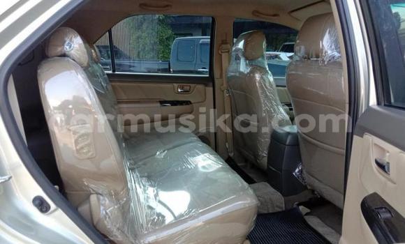 Tenga Tsaru Toyota Fortuner Beige Mota in Beitbridge in Matabeleland South Tenga Tsaru Toyota Fortuner Beige Mota in Beitbridge in Matabeleland South