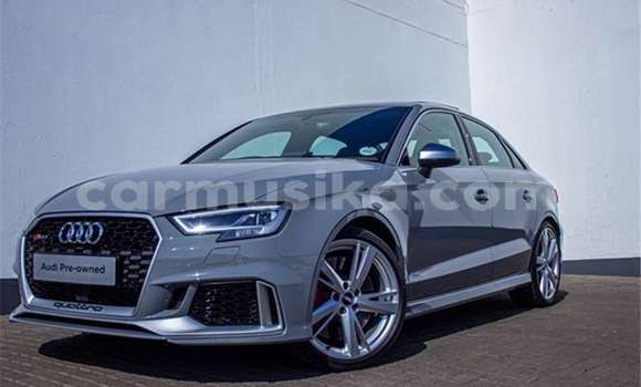 Nunua Ilio tumika Audi RS3 Fedha Gari ndani ya Beitbridge nchini Matabeleland Kusini Nunua Ilio tumika Audi RS3 Fedha Gari ndani ya Beitbridge nchini Matabeleland Kusini