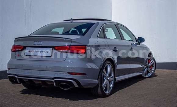 Nunua Ilio tumika Audi RS3 Fedha Gari ndani ya Beitbridge nchini Matabeleland Kusini Nunua Ilio tumika Audi RS3 Fedha Gari ndani ya Beitbridge nchini Matabeleland Kusini