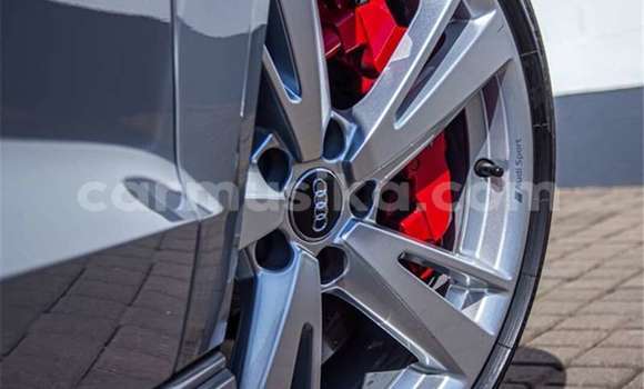 Nunua Ilio tumika Audi RS3 Fedha Gari ndani ya Beitbridge nchini Matabeleland Kusini Nunua Ilio tumika Audi RS3 Fedha Gari ndani ya Beitbridge nchini Matabeleland Kusini