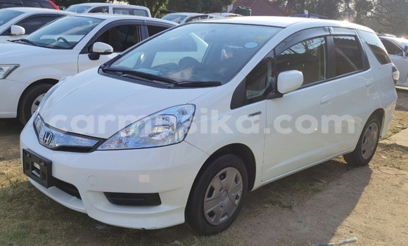 Buy Import Honda Fit White Car in Harare in Harare Buy Import Honda Fit White Car in Harare in Harare