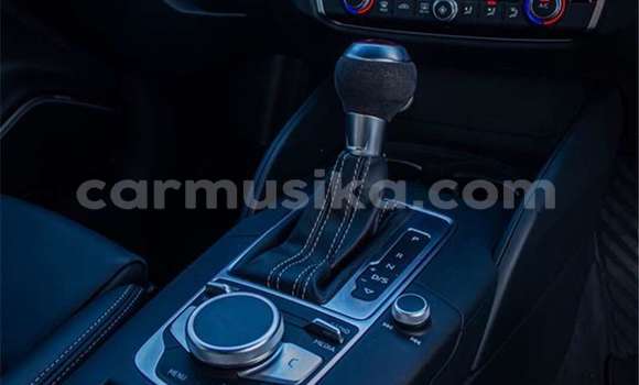 Nunua Ilio tumika Audi RS3 Fedha Gari ndani ya Beitbridge nchini Matabeleland Kusini Nunua Ilio tumika Audi RS3 Fedha Gari ndani ya Beitbridge nchini Matabeleland Kusini