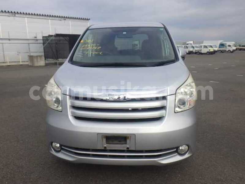 Big with watermark toyota noah matabeleland south beitbridge 31514