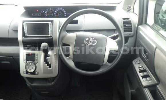 Buy Used Toyota Noah Silver Car in Beitbridge in Matabeleland South Buy Used Toyota Noah Silver Car in Beitbridge in Matabeleland South
