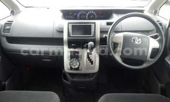 Buy Used Toyota Noah Silver Car in Beitbridge in Matabeleland South Buy Used Toyota Noah Silver Car in Beitbridge in Matabeleland South