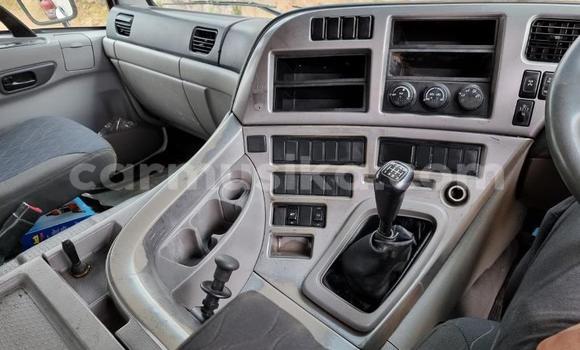 Nunua Ilio tumika Nissan UD Nyeupe Lori ndani ya Beitbridge nchini Matabeleland Kusini Nunua Ilio tumika Nissan UD Nyeupe Lori ndani ya Beitbridge nchini Matabeleland Kusini