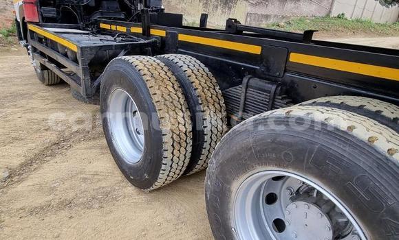 Nunua Ilio tumika Nissan UD Nyeupe Lori ndani ya Beitbridge nchini Matabeleland Kusini Nunua Ilio tumika Nissan UD Nyeupe Lori ndani ya Beitbridge nchini Matabeleland Kusini