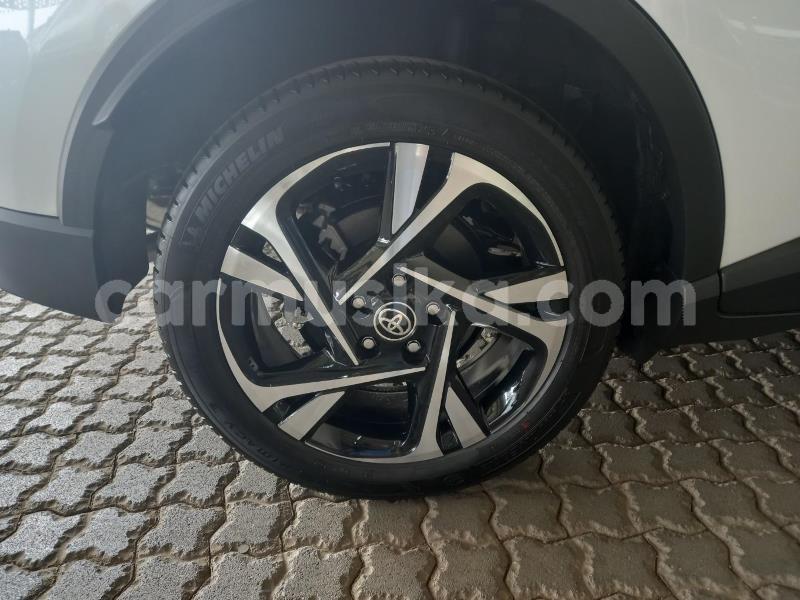 Big with watermark toyota avanza matabeleland south beitbridge 31523