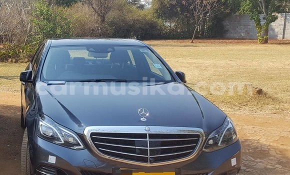 Acheter Occasion Voiture Mercedes‒Benz 300–Series Bleu à Bulawayo, Bulawayo