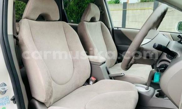 Buy Used Honda Fit White Car in Beitbridge in Matabeleland South Buy Used Honda Fit White Car in Beitbridge in Matabeleland South