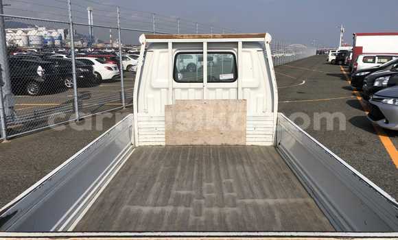 Nunua Ilio tumika Nissan Vanette Nyeupe Gari ndani ya Beitbridge nchini Matabeleland Kusini Nunua Ilio tumika Nissan Vanette Nyeupe Gari ndani ya Beitbridge nchini Matabeleland Kusini