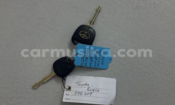 Buy Used Toyota Granvia Silver Car in Beitbridge in Matabeleland South Buy Used Toyota Granvia Silver Car in Beitbridge in Matabeleland South