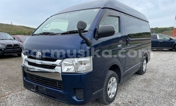 Tenga Tsaru Toyota Hiace Bhuruu Mota in Beitbridge in Matabeleland South