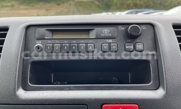 Buy Used Toyota Hiace Blue Car in Beitbridge in Matabeleland South Buy Used Toyota Hiace Blue Car in Beitbridge in Matabeleland South