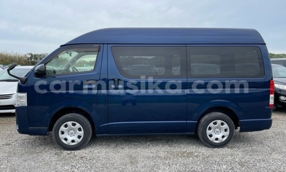 Buy Used Toyota Hiace Blue Car in Beitbridge in Matabeleland South Buy Used Toyota Hiace Blue Car in Beitbridge in Matabeleland South