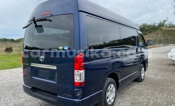 Buy Used Toyota Hiace Blue Car in Beitbridge in Matabeleland South Buy Used Toyota Hiace Blue Car in Beitbridge in Matabeleland South