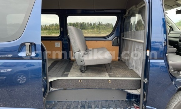 Buy Used Toyota Hiace Blue Car in Beitbridge in Matabeleland South Buy Used Toyota Hiace Blue Car in Beitbridge in Matabeleland South