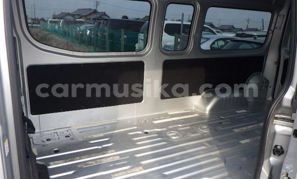 Buy Used Nissan Nv350 Silver Car in Beitbridge in Matabeleland South Buy Used Nissan Nv350 Silver Car in Beitbridge in Matabeleland South