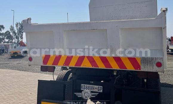 Buy Used Nissan UD White Truck in Beitbridge in Matabeleland South Buy Used Nissan UD White Truck in Beitbridge in Matabeleland South