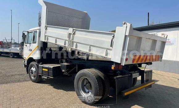 Buy Used Nissan UD White Truck in Beitbridge in Matabeleland South Buy Used Nissan UD White Truck in Beitbridge in Matabeleland South