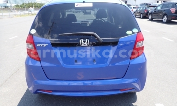 Buy Used Honda Fit Blue Car in Beitbridge in Matabeleland South Buy Used Honda Fit Blue Car in Beitbridge in Matabeleland South