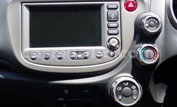 Buy Used Honda Fit Blue Car in Beitbridge in Matabeleland South Buy Used Honda Fit Blue Car in Beitbridge in Matabeleland South