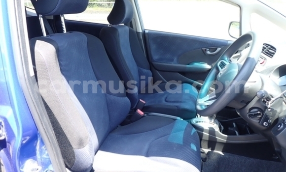 Buy Used Honda Fit Blue Car in Beitbridge in Matabeleland South Buy Used Honda Fit Blue Car in Beitbridge in Matabeleland South