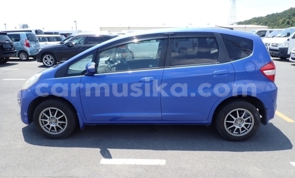 Buy Used Honda Fit Blue Car in Beitbridge in Matabeleland South Buy Used Honda Fit Blue Car in Beitbridge in Matabeleland South