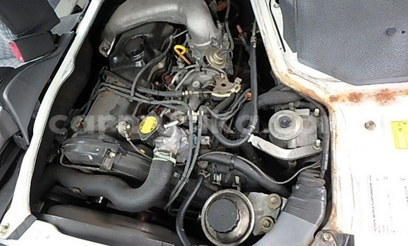 Buy Used Toyota Hiace White Car in Beitbridge in Matabeleland South Buy Used Toyota Hiace White Car in Beitbridge in Matabeleland South