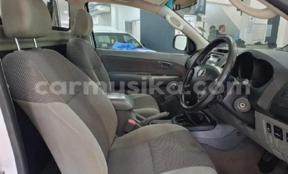 Tenga Tsaru Toyota Hilux Chena Mota in Beitbridge in Matabeleland South Tenga Tsaru Toyota Hilux Chena Mota in Beitbridge in Matabeleland South