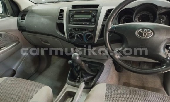 Tenga Tsaru Toyota Hilux Chena Mota in Beitbridge in Matabeleland South Tenga Tsaru Toyota Hilux Chena Mota in Beitbridge in Matabeleland South