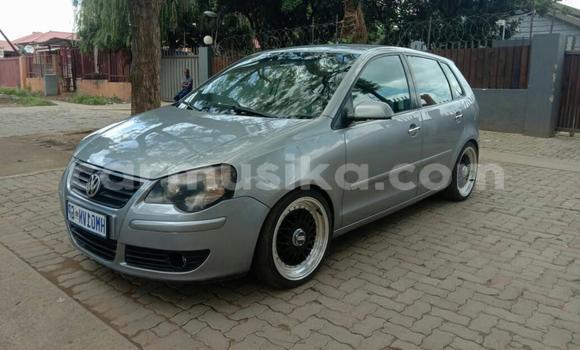 Acheter Occasion Voiture Volkswagen Polo Gris à Beitbridge, Matabeleland South Acheter Occasion Voiture Volkswagen Polo Gris à Beitbridge, Matabeleland South