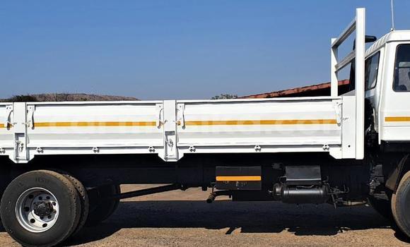 Buy Used Nissan UD White Truck in Beitbridge in Matabeleland South Buy Used Nissan UD White Truck in Beitbridge in Matabeleland South
