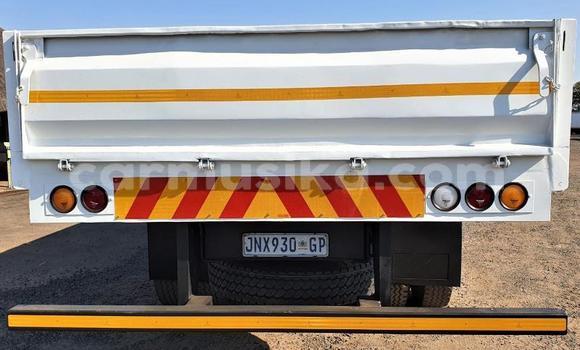 Buy Used Nissan UD White Truck in Beitbridge in Matabeleland South Buy Used Nissan UD White Truck in Beitbridge in Matabeleland South