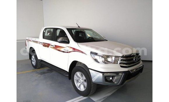 Tenga Imported Toyota Hilux Chena Mota in Import - Dubai in Harare Tenga Imported Toyota Hilux Chena Mota in Import - Dubai in Harare
