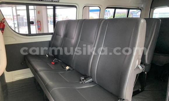 Acheter Occasion Voiture Toyota Hiace Blanc à Beitbridge, Matabeleland South Acheter Occasion Voiture Toyota Hiace Blanc à Beitbridge, Matabeleland South