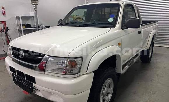 Nunua Ilio tumika Toyota Hilux Nyeupe Gari ndani ya Beitbridge nchini Matabeleland Kusini
