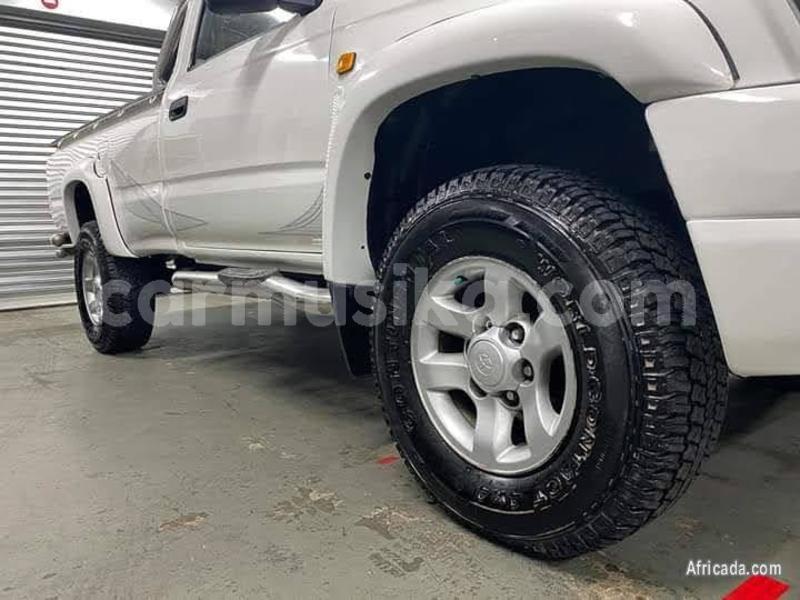 Big with watermark toyota hilux matabeleland south beitbridge 31595