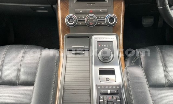 Acheter Occasion Voiture Land Rover Range Rover Sport Blanc à Beitbridge, Matabeleland South Acheter Occasion Voiture Land Rover Range Rover Sport Blanc à Beitbridge, Matabeleland South