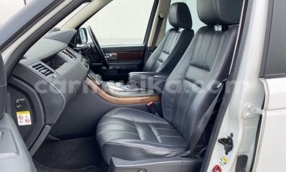 Acheter Occasion Voiture Land Rover Range Rover Sport Blanc à Beitbridge, Matabeleland South Acheter Occasion Voiture Land Rover Range Rover Sport Blanc à Beitbridge, Matabeleland South