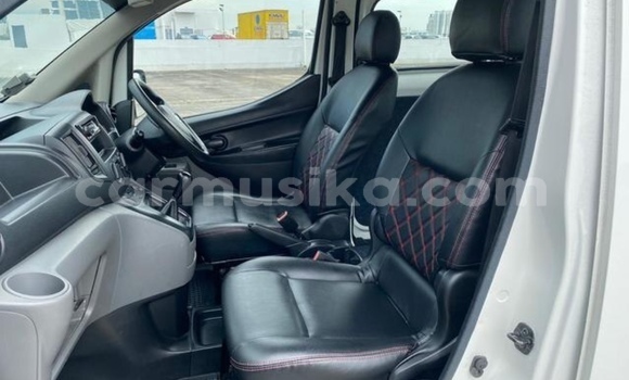 Acheter Occasion Voiture Nissan NV200 Blanc à Beitbridge, Matabeleland South Acheter Occasion Voiture Nissan NV200 Blanc à Beitbridge, Matabeleland South